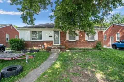 9919 Merriman Rd, Livonia, MI 48150