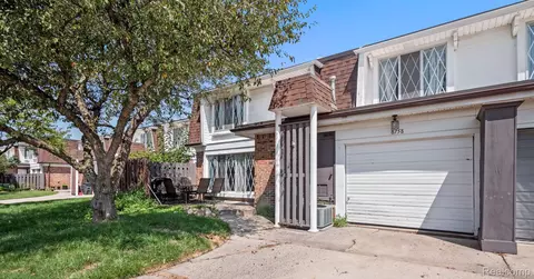 8758 Community Blvd, Warren, MI 48093