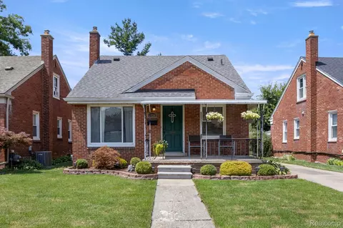 9724 Becker Ave, Allen Park, MI 48101