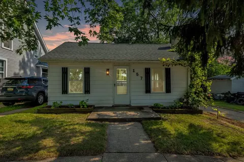 157 W 2nd St, Perry, MI 48872