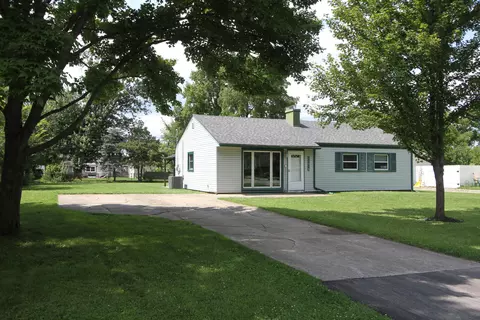 37619 Emery St, Clinton Township, MI 48036