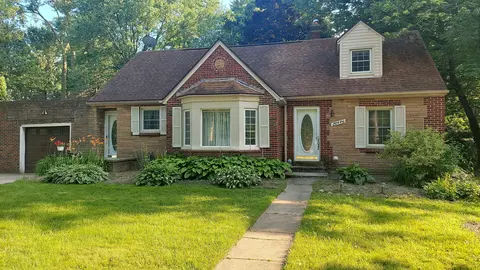 20446 Old Homestead Dr, Harper Woods, MI 48225
