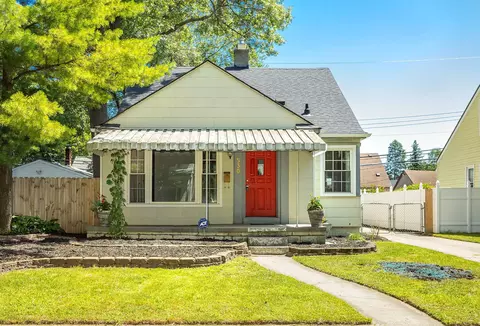 530 Meadowdale St, Ferndale, MI 48220