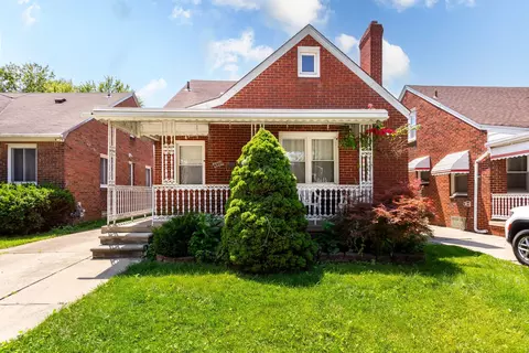 4961 Schlaff St, Dearborn, MI 48126