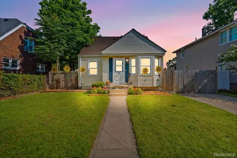 1216 W Marshall St, Ferndale, MI 48220