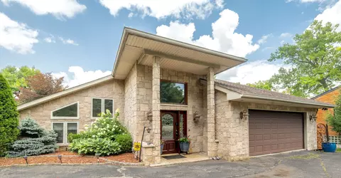 7030 Commerce Rd, West Bloomfield, MI 48324