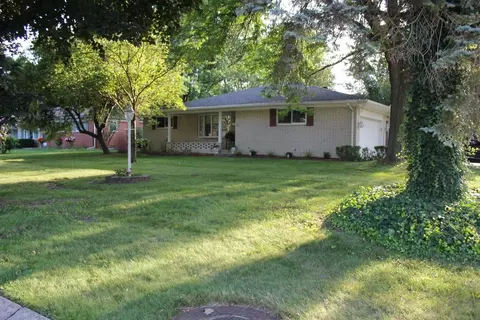 36475 Briarcliff Rd, Sterling Heights, MI 48312