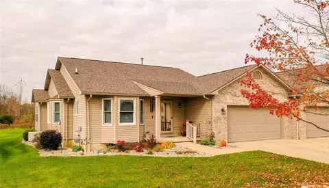 7404 Cross Creek Dr #159, Swartz Creek, MI 48473