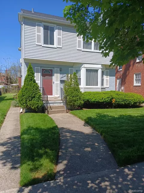 19727 Sorrento St, Detroit, MI 48235