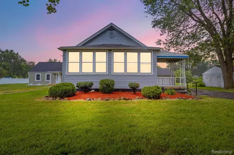 15231 Allen Rd, Southgate, MI 48195