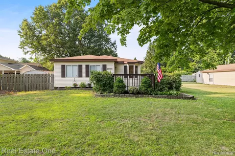 43590 Harris Rd, Sumpter, MI 48111