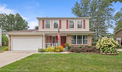 44975 Yorkshire Dr, Novi, MI 48375