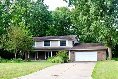 6263 Stonegate Pkwy, Flint, MI 48532