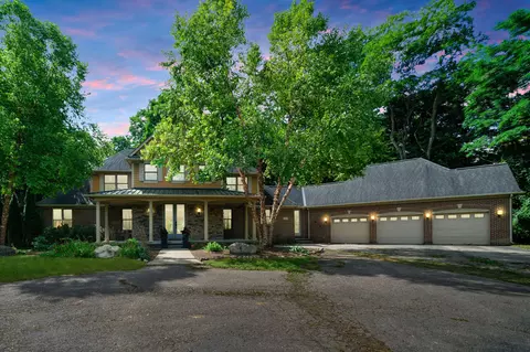 8221 Foster Rd, Springfield, MI 48346