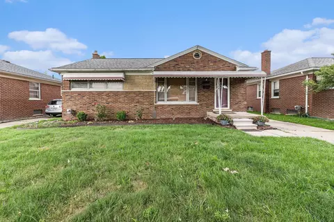 20209 Alger St, Saint Clair Shores, MI 48080
