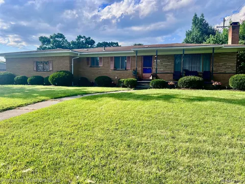 23856 Mccall St, Southfield, MI 48033