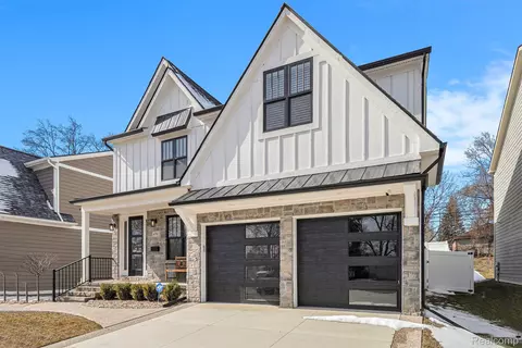4701 Tonawanda Ave, Royal Oak, MI 48073