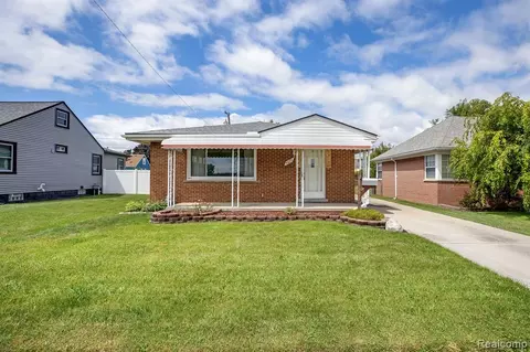4076 16th St, Wyandotte, MI 48192