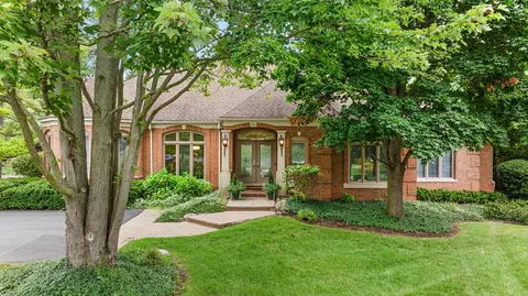 3027 E Ridge Crt Ct, Bloomfield Township, MI 48302