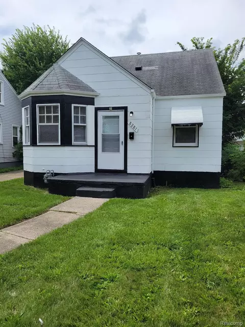 8287 Grandville Ave, Detroit, MI 48228