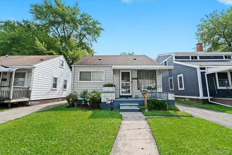 23800 Davey Ave, Hazel Park, MI 48030