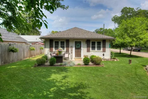 1895 Patrician, Putnam, MI 48169