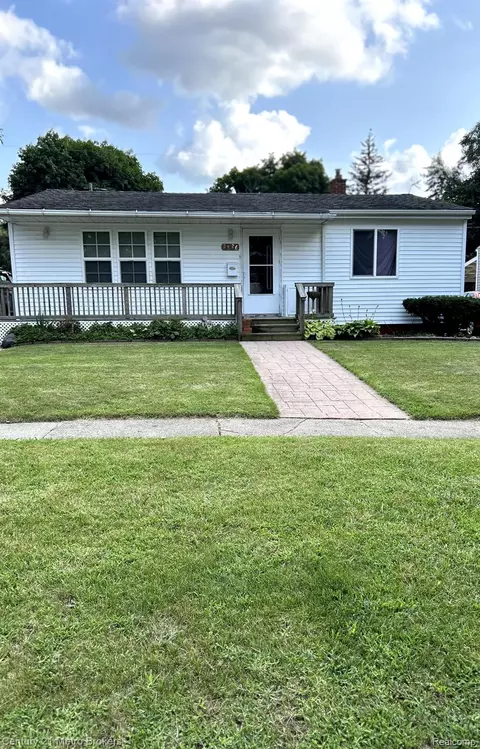 2826 Gamma Ln, Flint, MI 48506