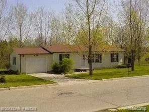 429 Hastings St, Holly, MI 48442