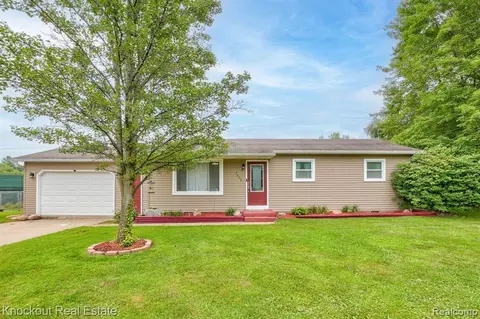 7059 Bray Rd, Vassar, MI 48768