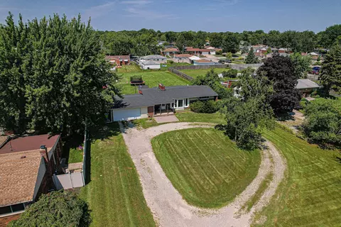 18173 15 Mile Rd, Clinton Township, MI 48035
