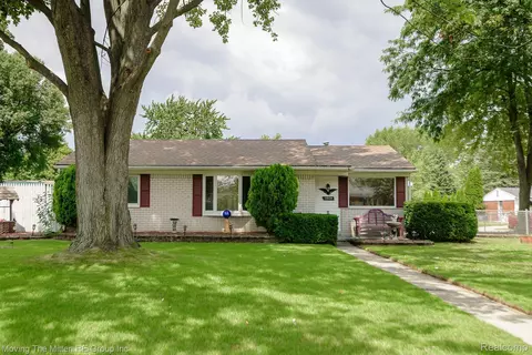 10634 Van Buren Ln, Van Buren, MI 48111
