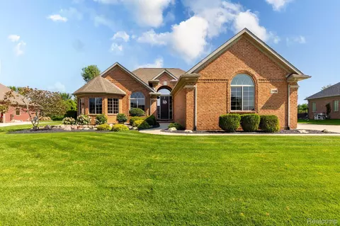 28096 Liparoto Blvd, Huron, MI 48134