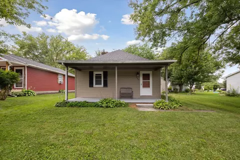 208 S Russell St, Durand, MI 48429