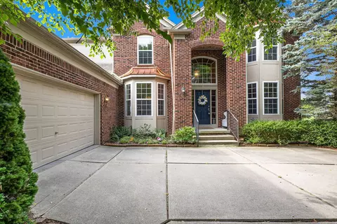 6162 Mccandlish Rd, Grand Blanc, MI 48439