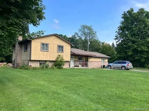 8084 Jordan Rd, Yale, MI 48097