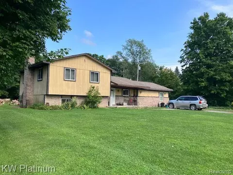 8084 Jordan Rd, Brockway, MI 48097