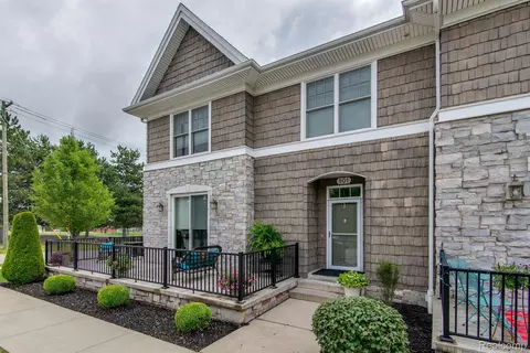 406 N Hamilton St #101, Saginaw, MI 48602