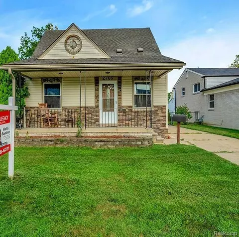 2709 Academy St, Dearborn, MI 48124