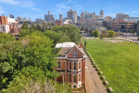 48 Edmund, Detroit, MI 48201