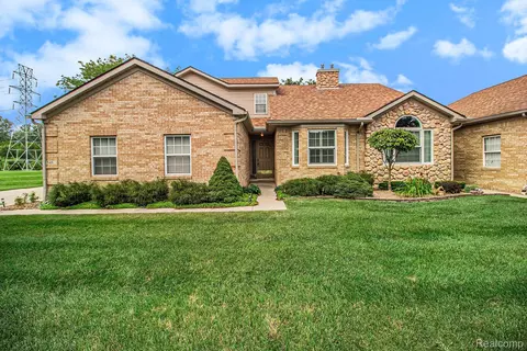 548 Cherry Hill Pointe Dr, Canton, MI 48187