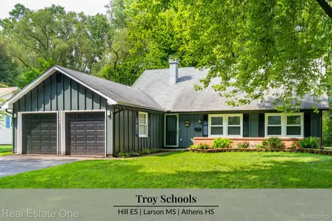 2341 Waltham Dr, Troy, MI 48085