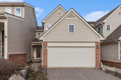 4419 Willow View Crt Ct, Genoa, MI 48843