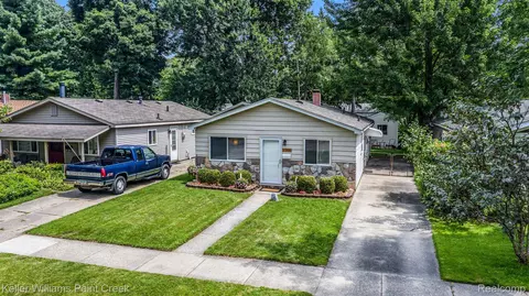 27828 Lenox Ave, Madison Heights, MI 48071