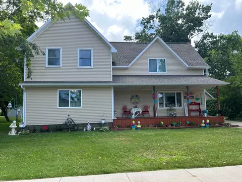 211 S 2nd St, Harbor Beach, MI 48441