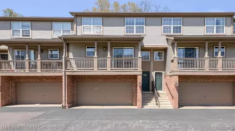2821 Barclay Way, Ann Arbor, MI 48105