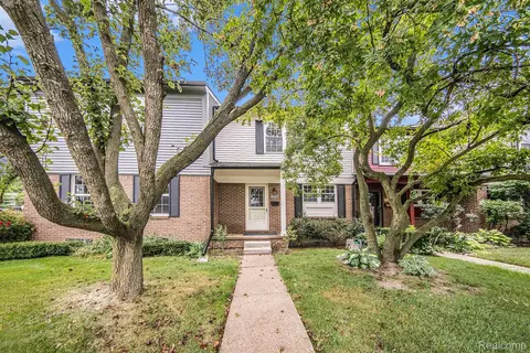 3510 Burbank Dr, Ann Arbor, MI 48105