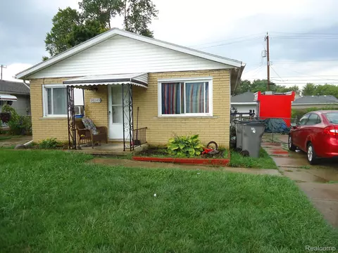 20143 Williamson St, Clinton Township, MI 48035