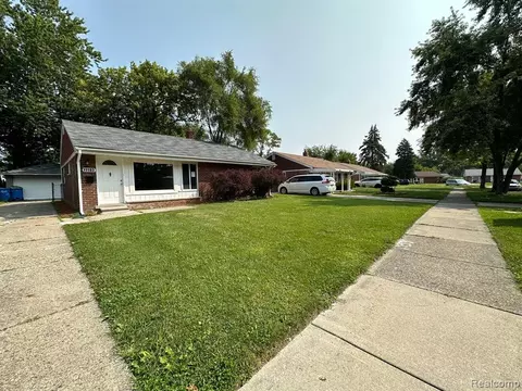 11183 Unity Dr, Warren, MI 48089 photo 1