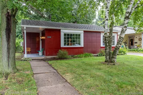 23430 Oneida St, Oak Park, MI 48237