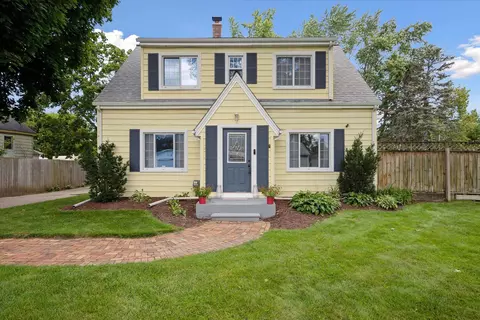 4240 Joyce Ave, Waterford, MI 48329